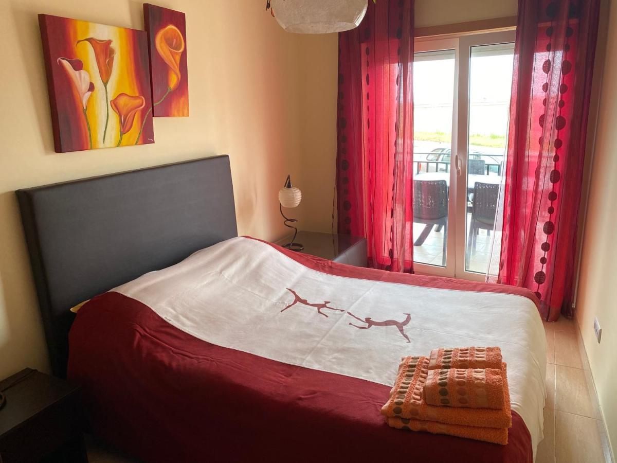 פטיאס Apartamento Acolhedor Numa Das Mais Belas Praias Do Centro De Portugal מראה חיצוני תמונה