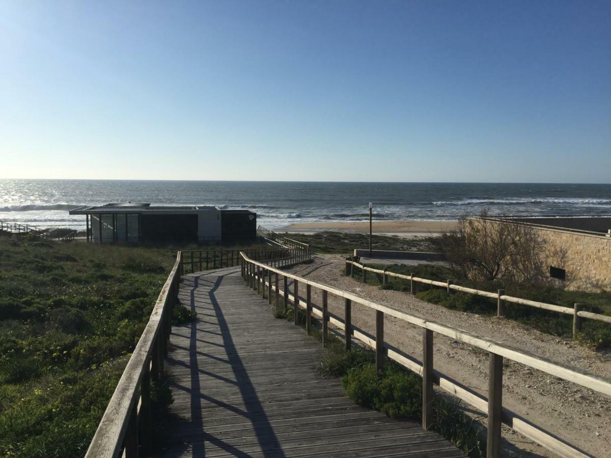 פטיאס Apartamento Acolhedor Numa Das Mais Belas Praias Do Centro De Portugal מראה חיצוני תמונה
